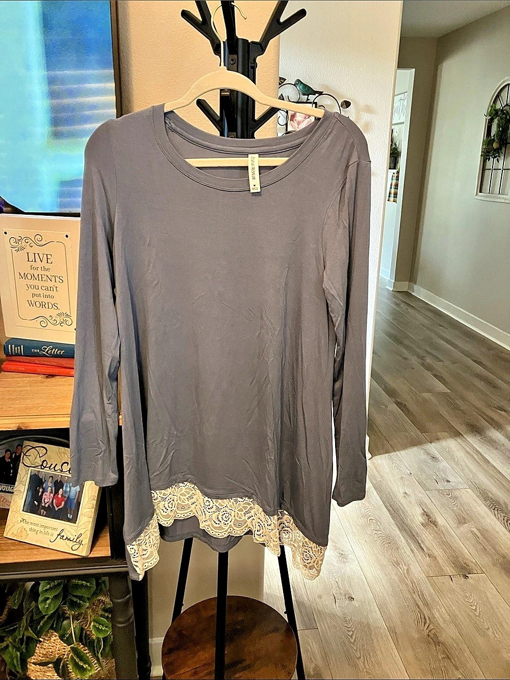 Zenana Premium Long Sleeve Lace Hem Tee Blues Gray & Cream Medium